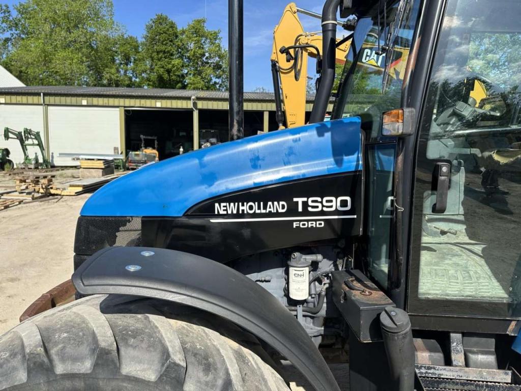 New Holland TS 90 Photo 17
