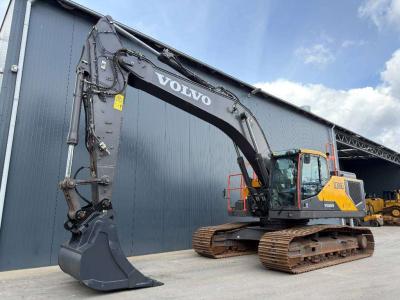 Volvo EC300E L | Only 2000 Hours! sold by Smitma B.V.