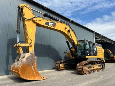 Caterpillar 352F sold by Smitma B.V.
