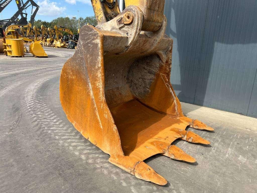 Caterpillar 352F Photo 12