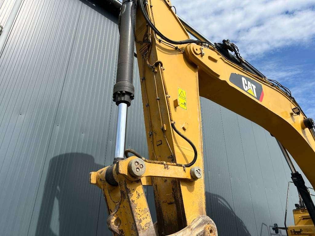 Caterpillar 352F Photo 15
