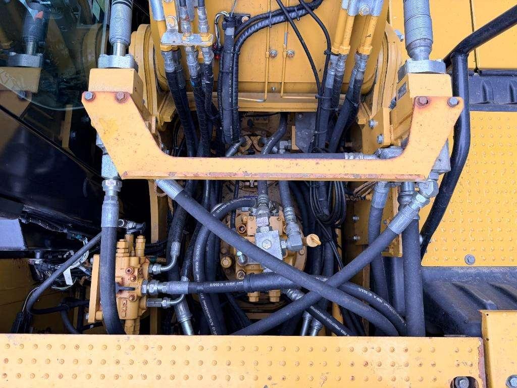 Caterpillar 323 07A Photo 28