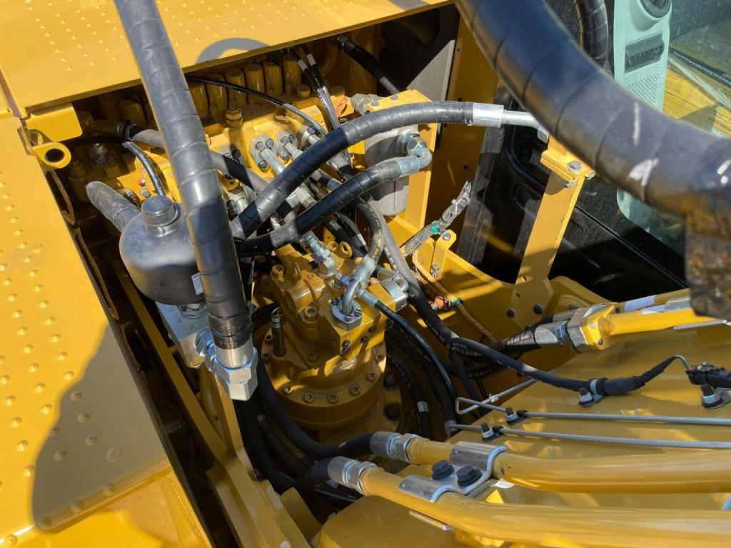 Caterpillar 323D3 Photo 27