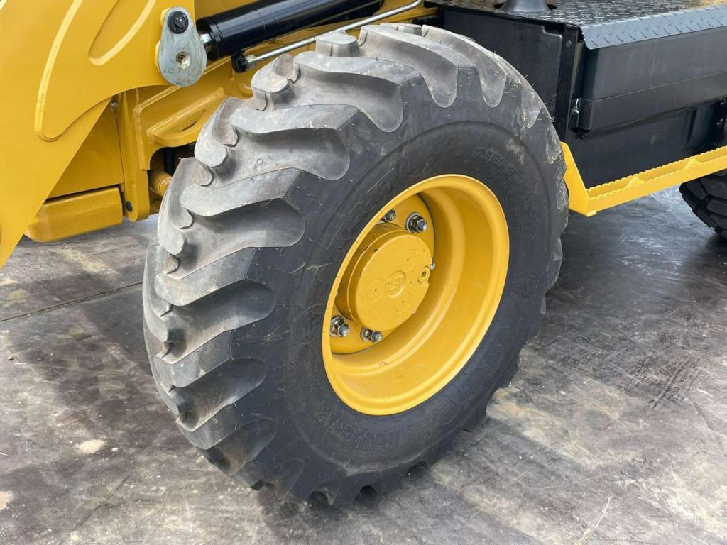 Caterpillar 424 Photo 13