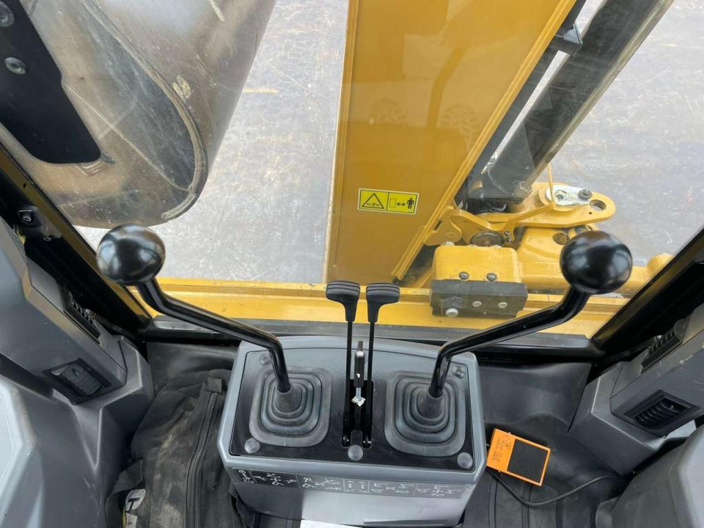 Caterpillar 424 Photo 22
