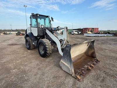 Case 321F sold by SVM Solutions