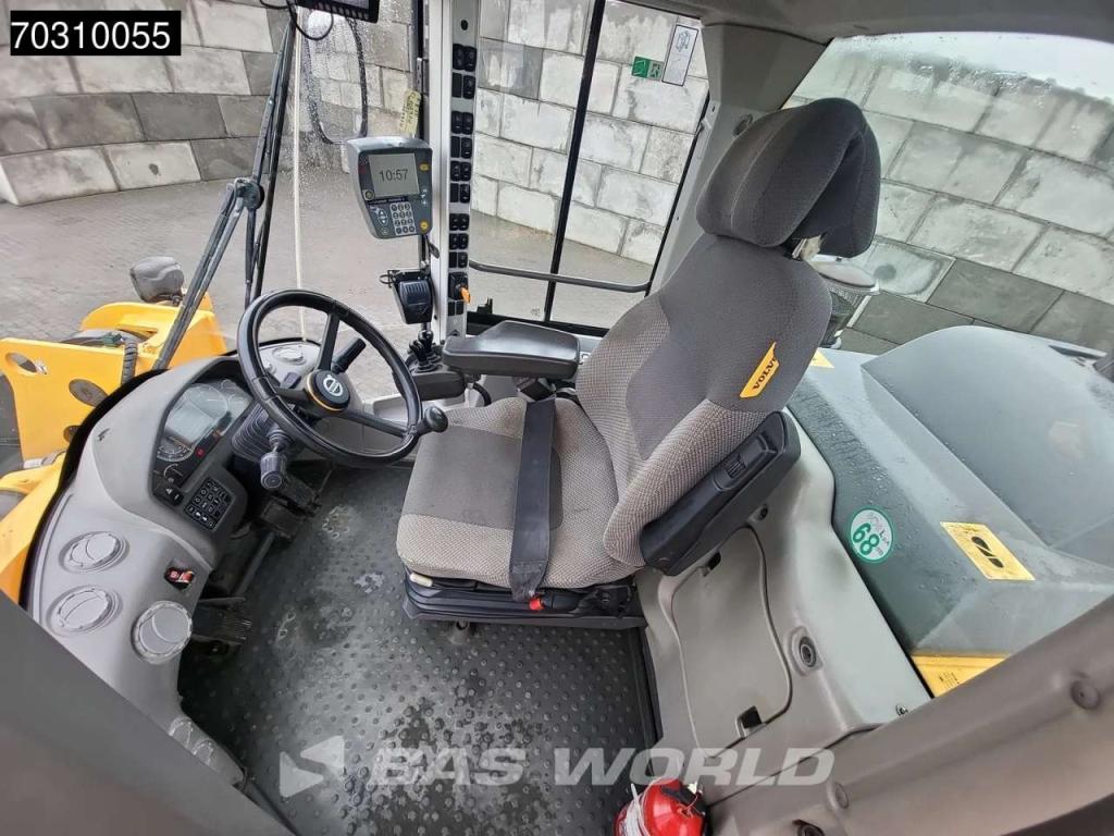 Volvo L120 H Photo 21