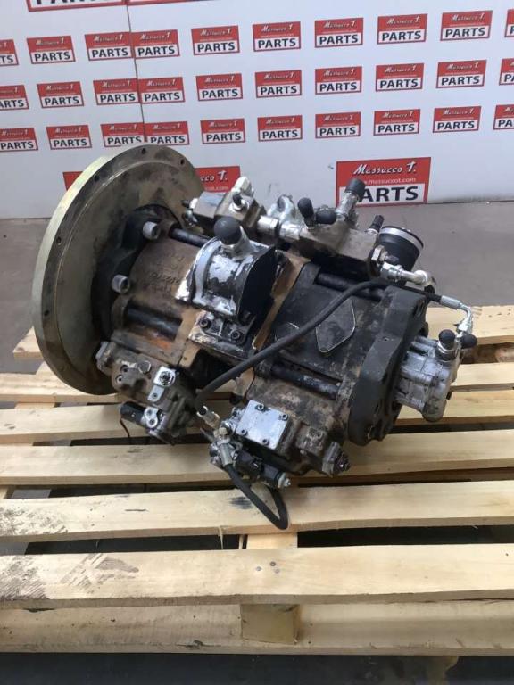 Hydraulic pump for New Holland E385 Photo 3