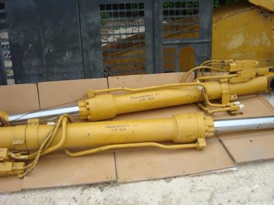 Lifting piston for Caterpillar 325C sold by OLM 90 Srl