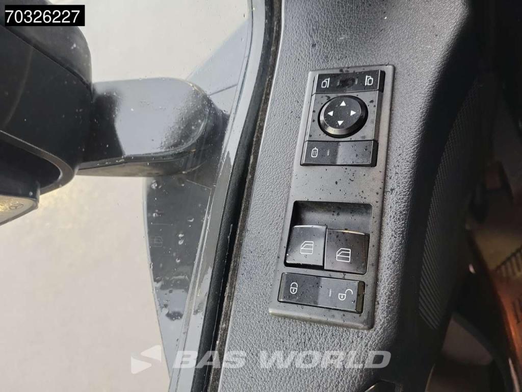 Mercedes-Benz Actros 1842 4X2 StreamSpace Mega Photo 24