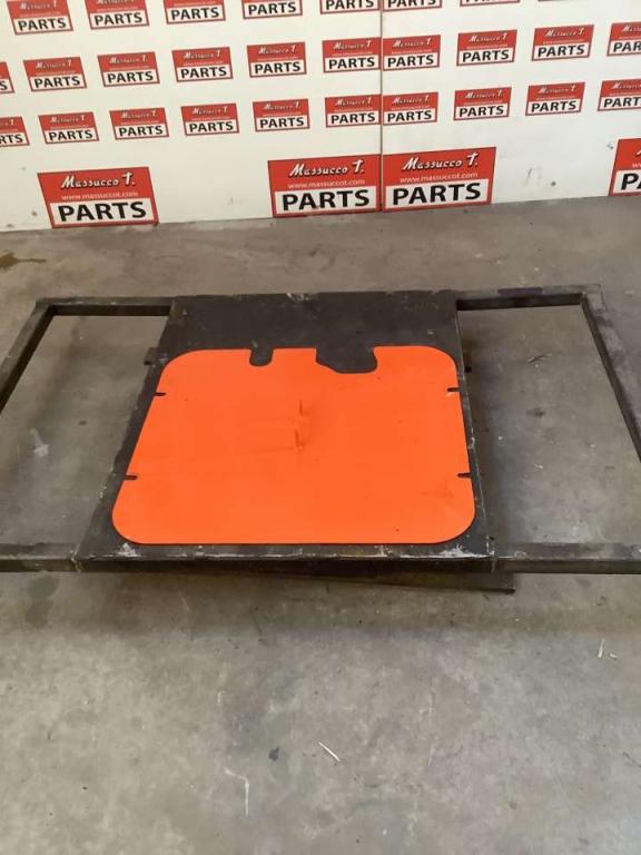 Bulkhead for Hitachi ZW250-6 Photo 1