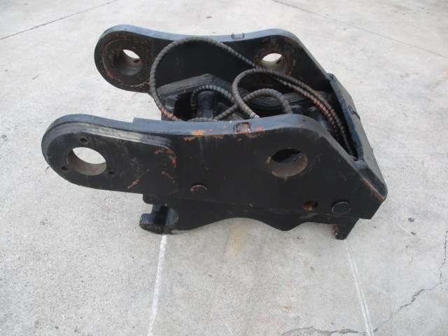 New Holland E285/305 Photo 6