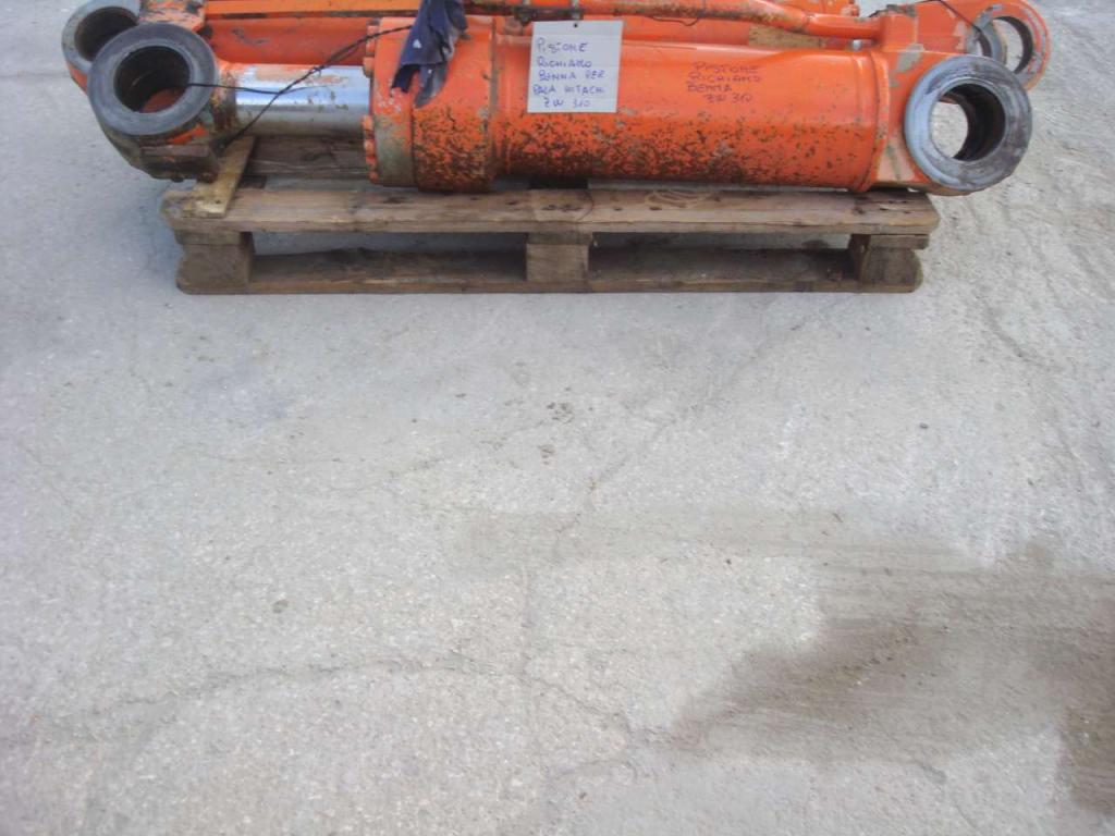 Bucket rotation piston for Hitachi ZW310 Photo 2