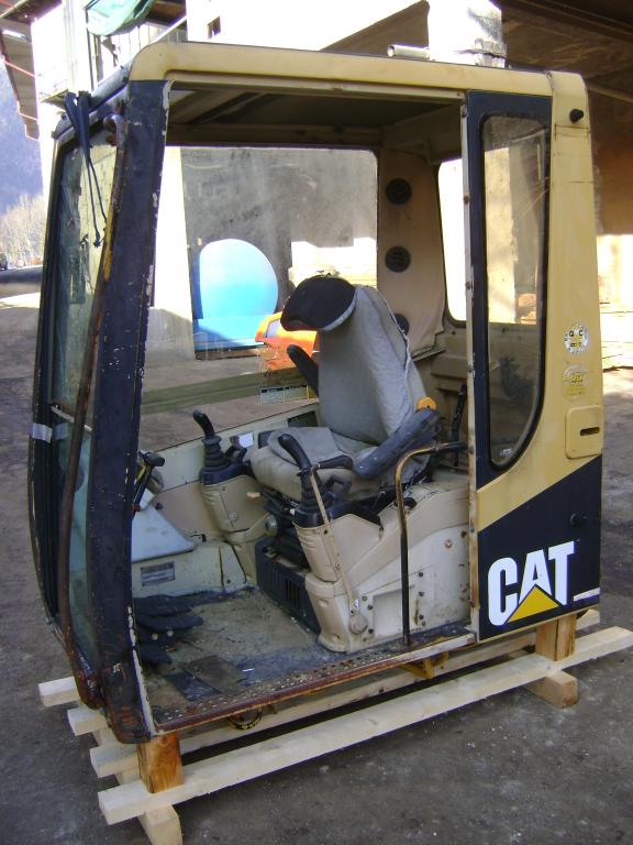 Cab for Caterpillar 320 N Photo 1