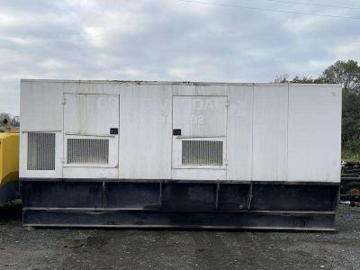 Caterpillar C 18 - 700 sold by Machinery Resale