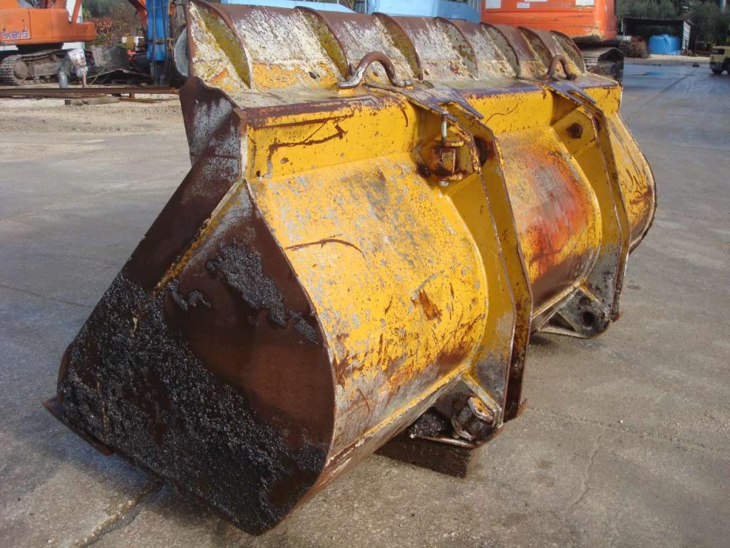 Loader bucket Photo 2