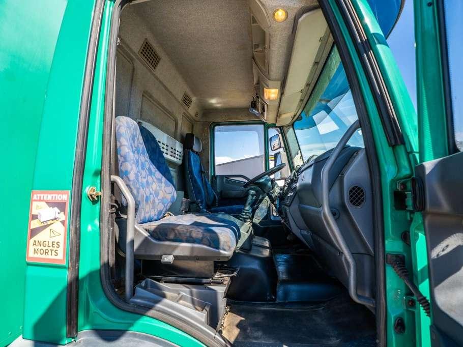 Iveco EUROCARGO 120E18 Photo 18