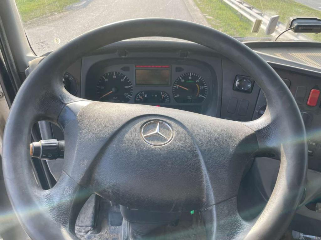 Mercedes-Benz 1829 Axor Photo 16