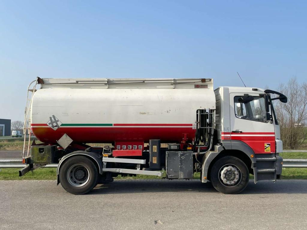 Mercedes-Benz 1829 Axor Photo 6