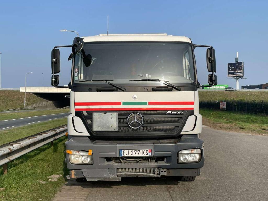 Mercedes-Benz 1829 Axor Photo 8