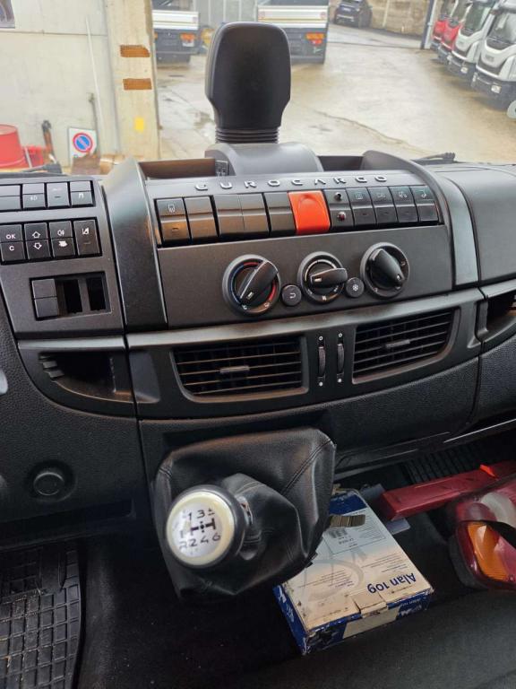 Iveco EUROCARGO 180-250 Photo 3