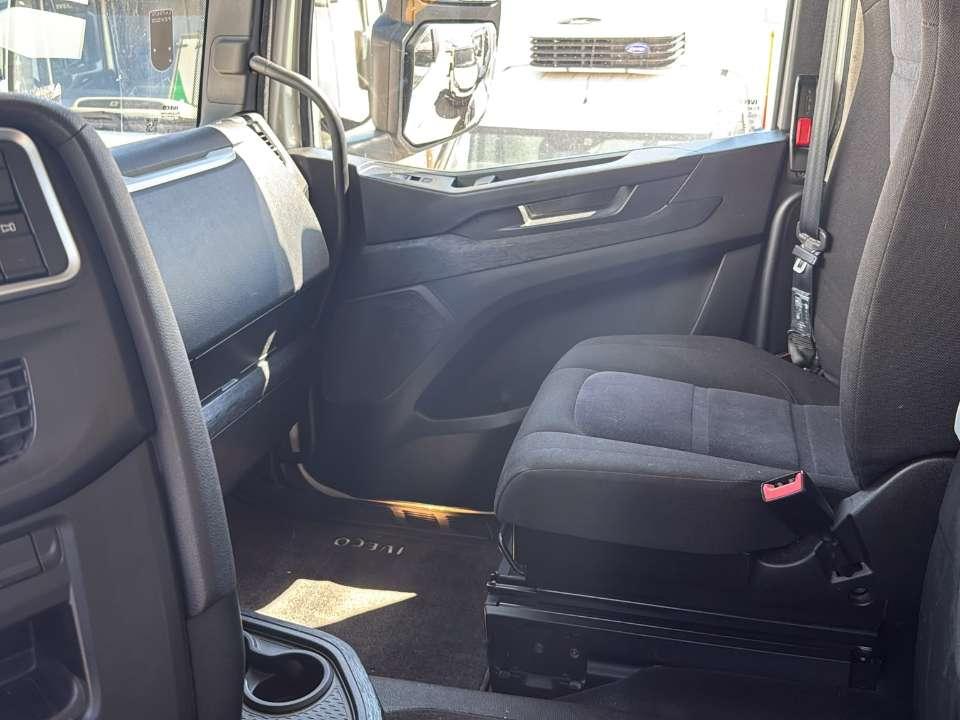 Iveco S-WAY S490 Photo 30