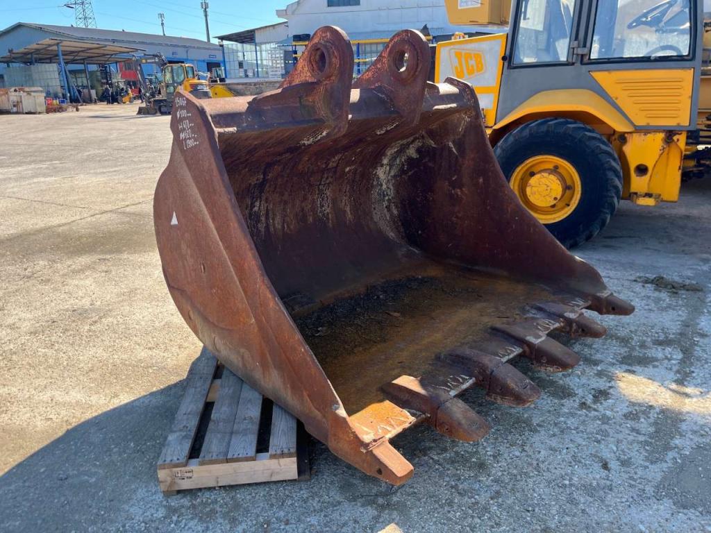 Komatsu 1500 Photo 2