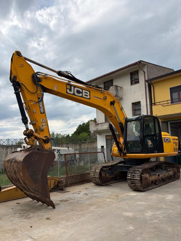 JCB JS235 Photo 1