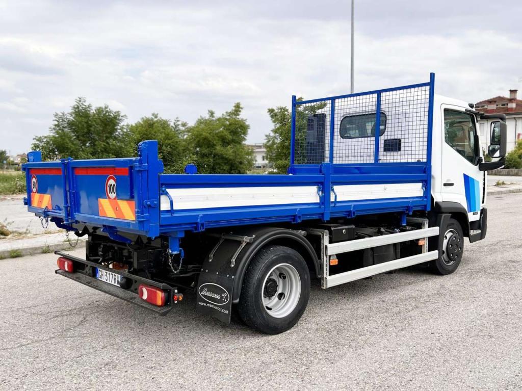 Nissan 75-18 Photo 11