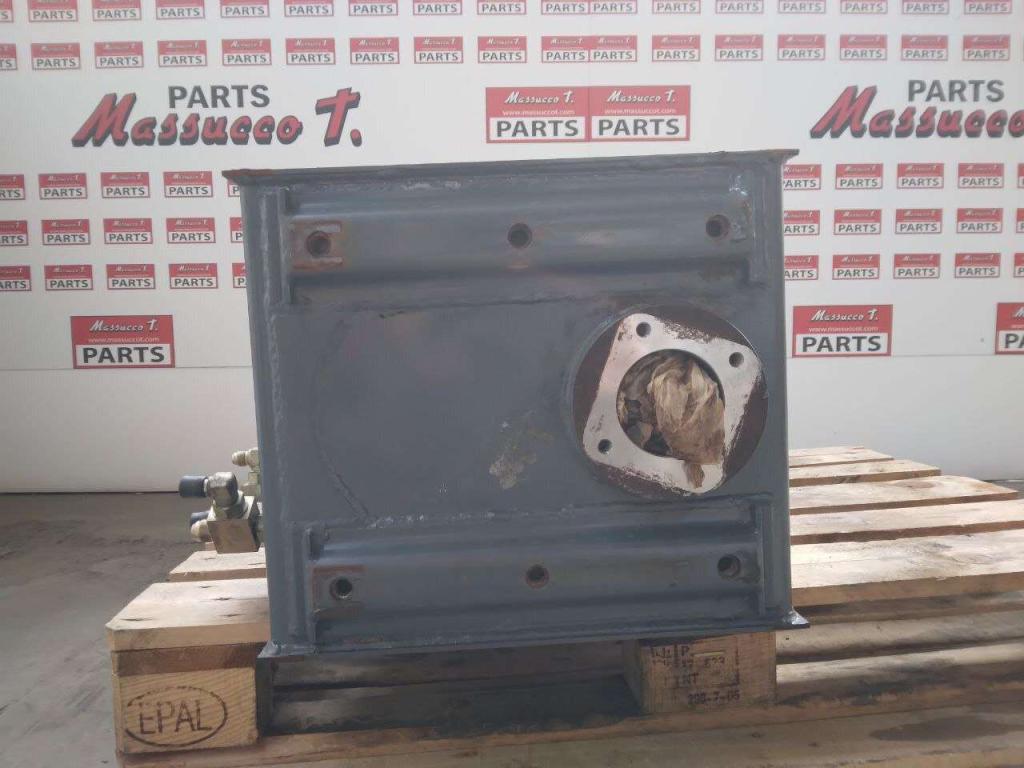 Oil tank Photo 2
