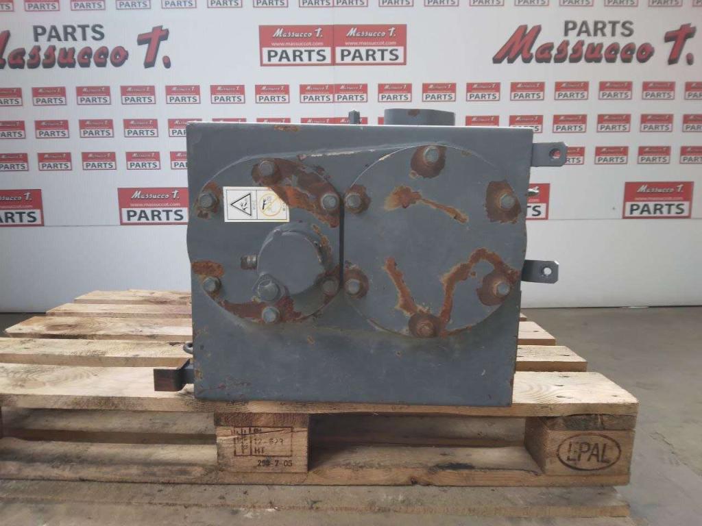 Oil tank Photo 6