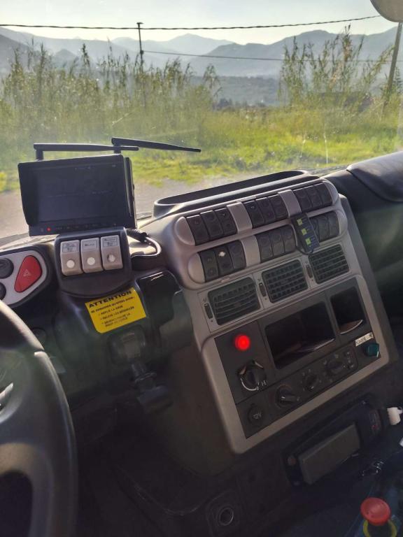 Iveco STRALIS 260S42 Photo 10