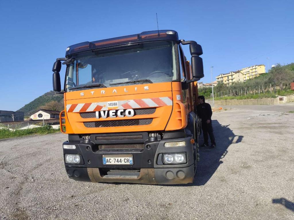 Iveco STRALIS 260S42 Photo 30
