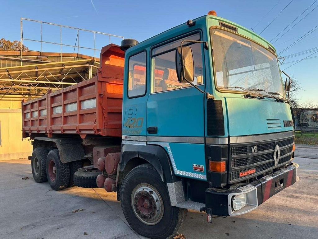 Renault R420 Photo 1