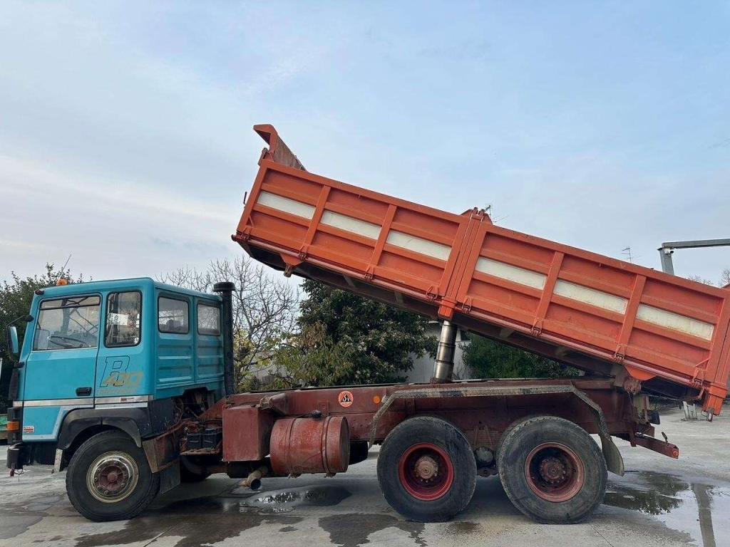 Renault R420 Photo 12
