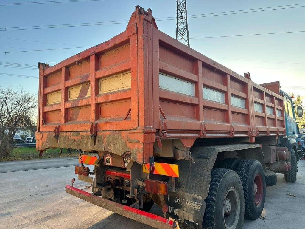 Renault R420 Photo 4