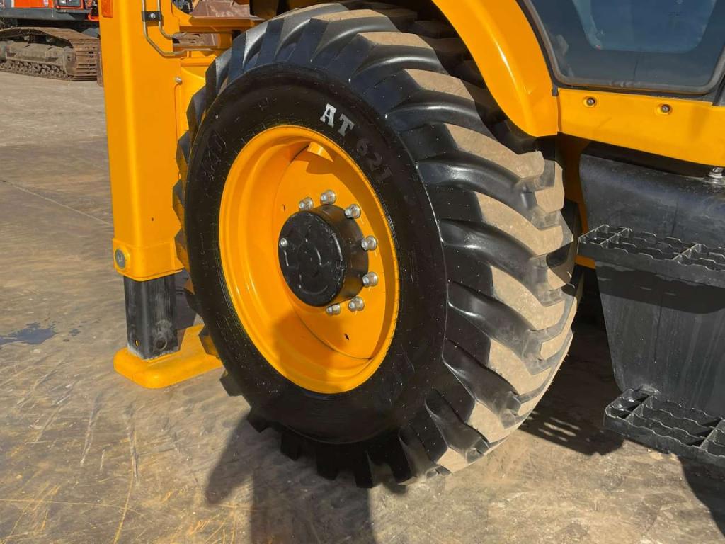 JCB 3DX 4WD hammerlines Photo 17