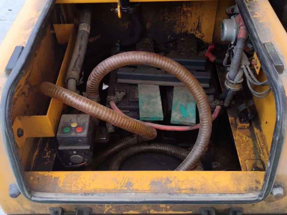 Hyundai Robex 220NLC-9A Photo 18