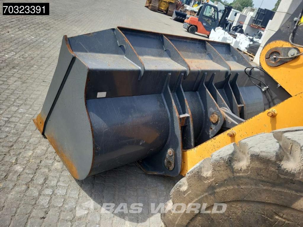 Case 821 G Photo 14