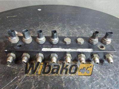 Oil Control Hydraulic distributor for Fiat E165LC sold by Wibako