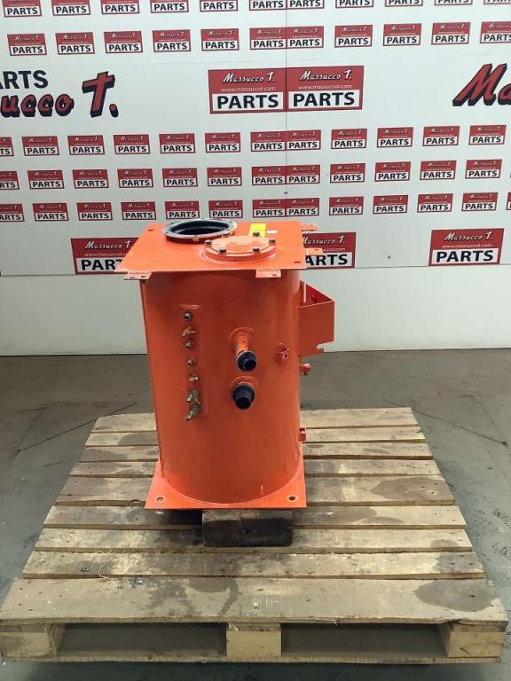 Oil tank for Hitachi Zx130 Photo 1