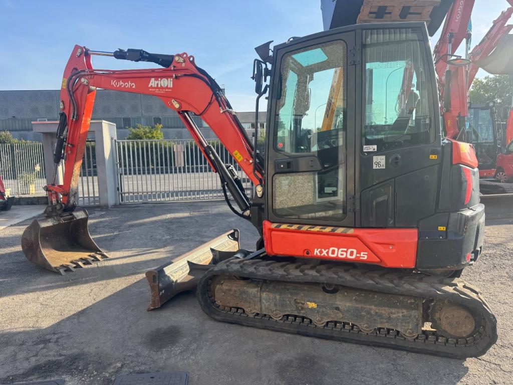 Kubota KX060-5 Photo 2