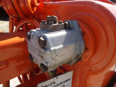Servocontrol hydraulic pump for Fiat Hitachi FR220 sold by OLM 90 Srl
