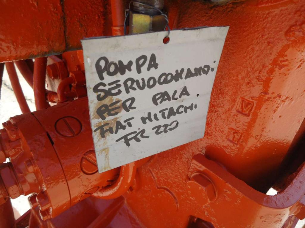 Servocontrol hydraulic pump for Fiat Hitachi FR220 Photo 3