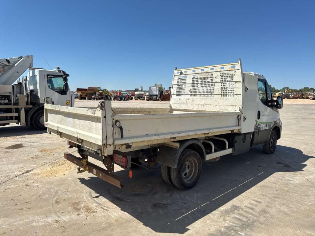 Iveco DAILY 35-150 Photo 11