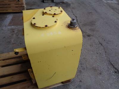 Oil tank for New Holland E 385 B sold by PRV Ricambi Srl