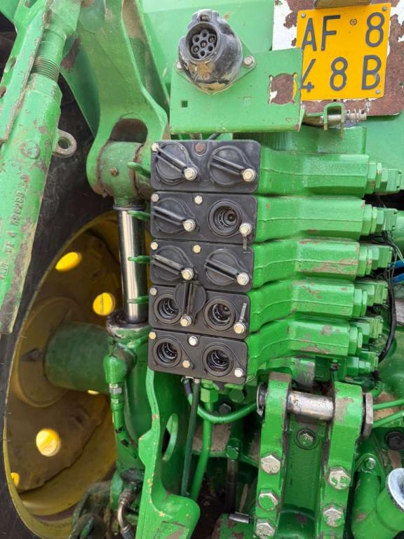 John Deere 8200 Photo 5