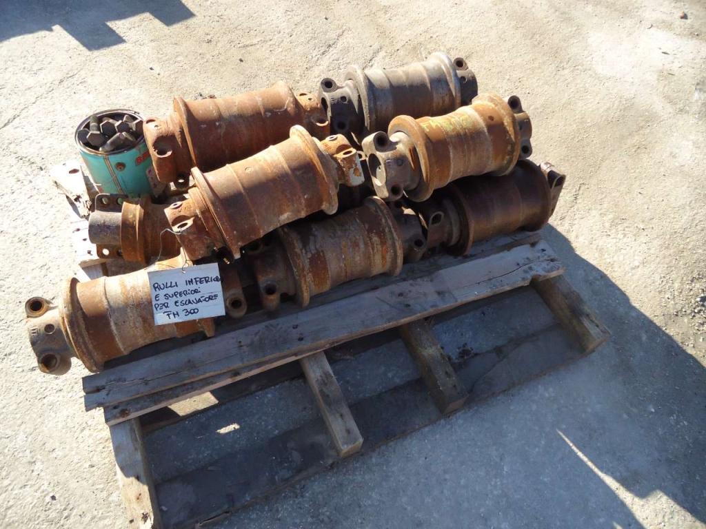 Upper and lower rollers for Fiat Hitachi FH300 Photo 3