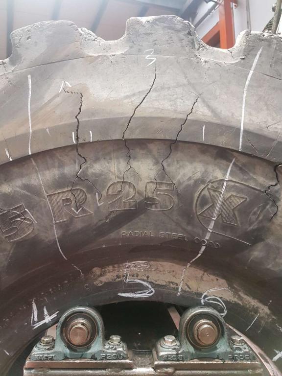 Tire Photo 3