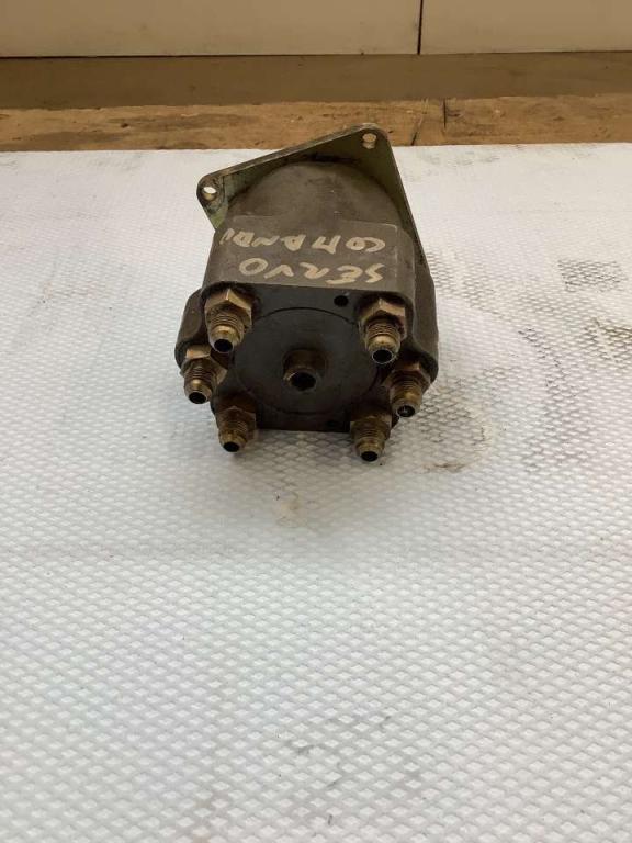 Servo for Hitachi ZX135US Photo 2